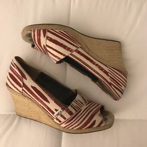 Toms wedges sz 9.5